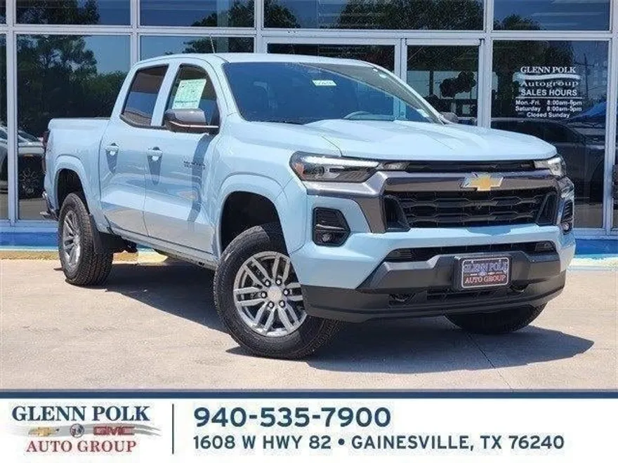 2025 Chevrolet Colorado Work Truck LT photo 1