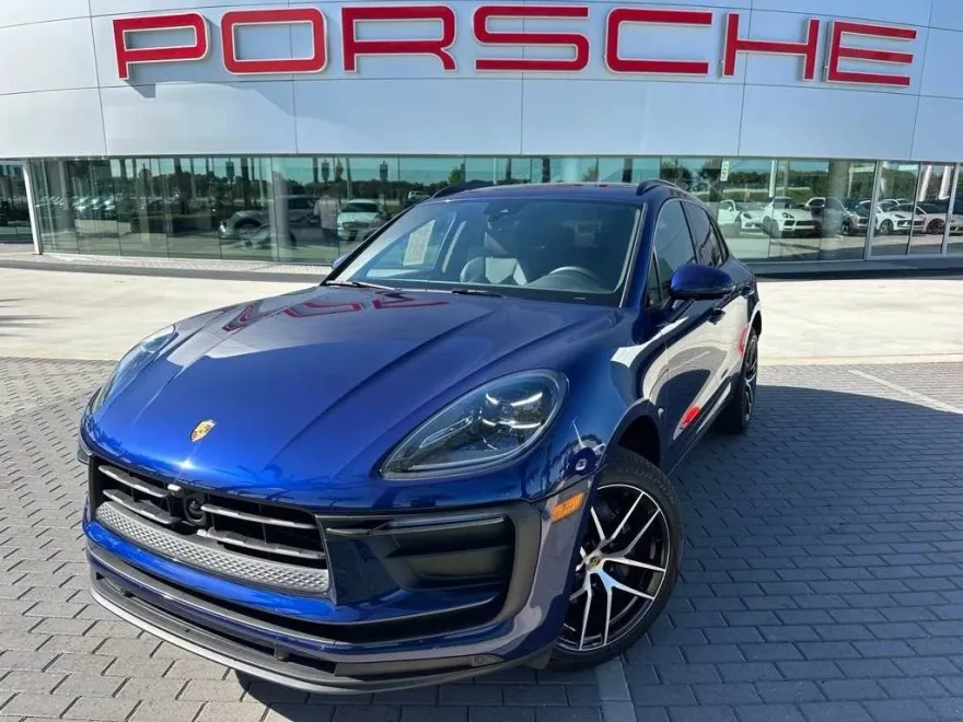 2025 Porsche Macan T photo 1