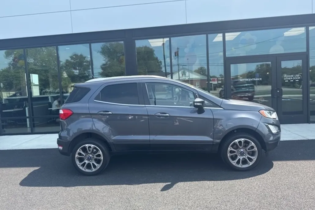 2022 Ford EcoSport Titanium photo 1