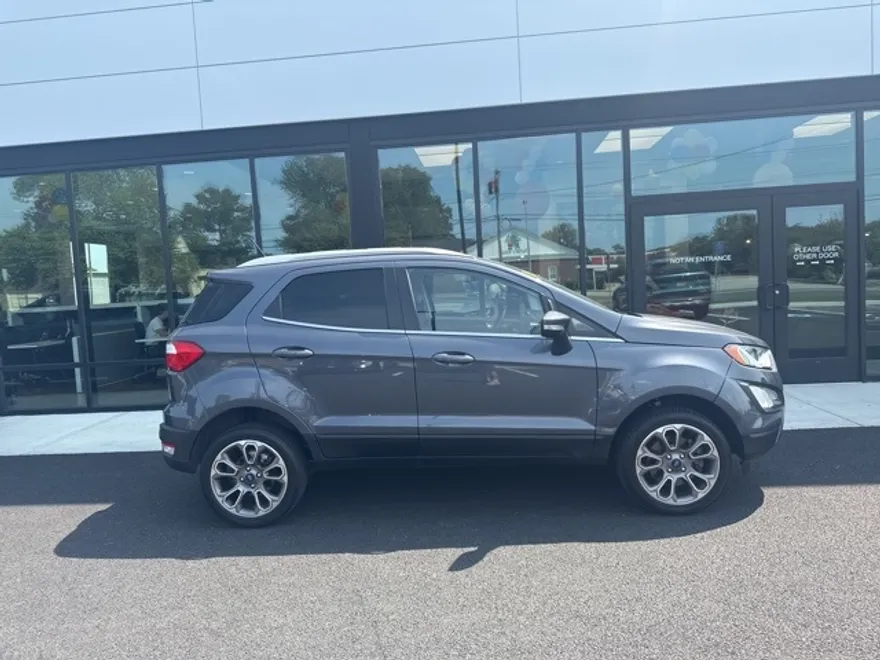 2022 Ford EcoSport Titanium photo 1