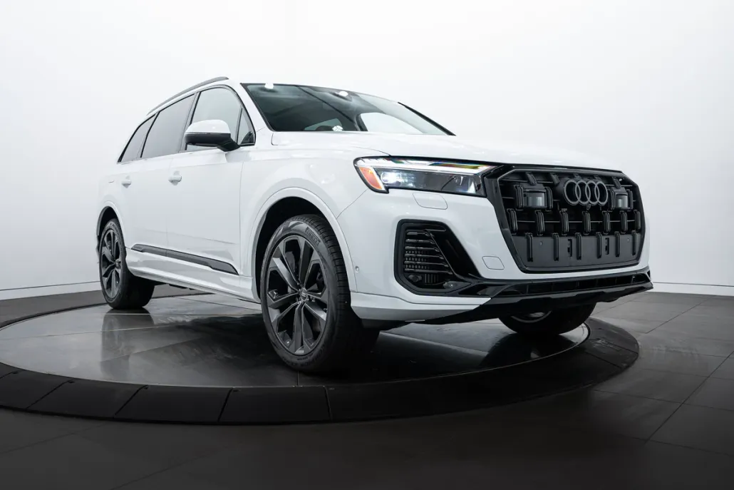 2025 Audi Q7 Premium Plus photo 1
