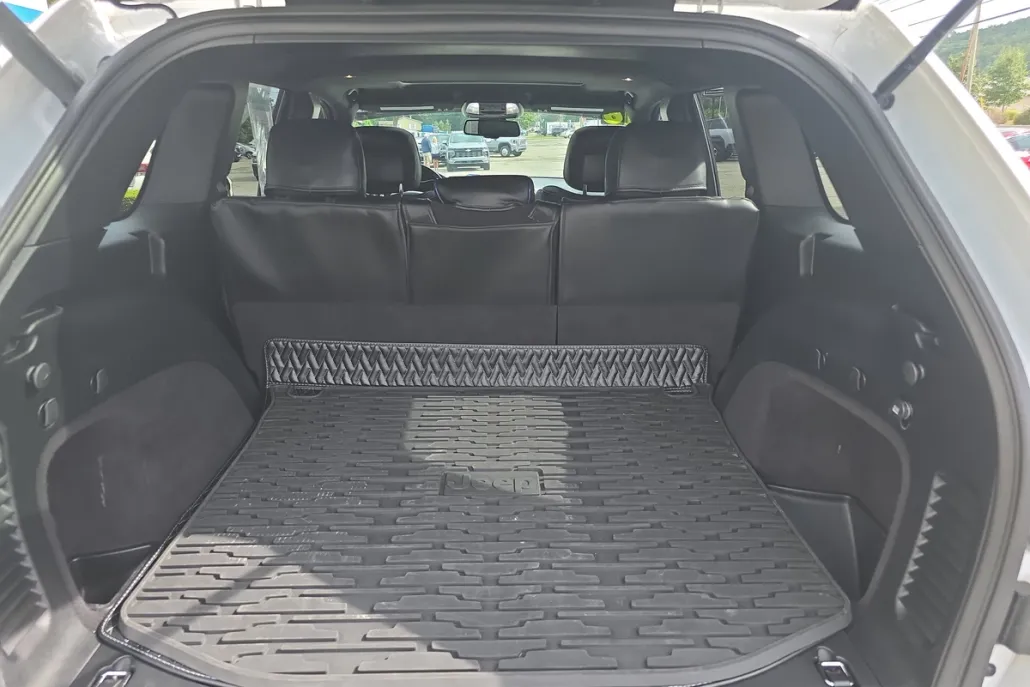 2016 Jeep Grand Cherokee Laredo photo 1