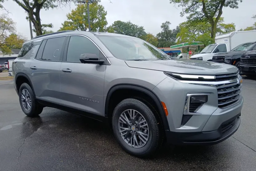 2026 Chevrolet Traverse photo 1