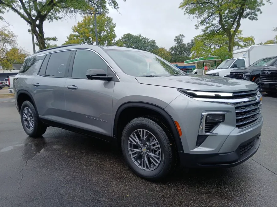 2026 Chevrolet Traverse photo 1