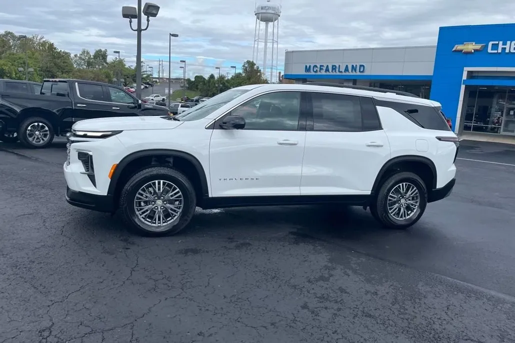 2026 Chevrolet Traverse photo 1