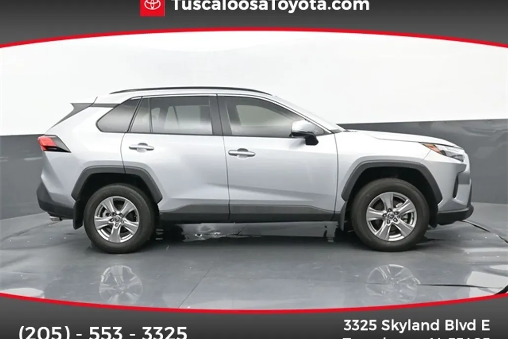 2025 Toyota RAV4 XLE photo 1