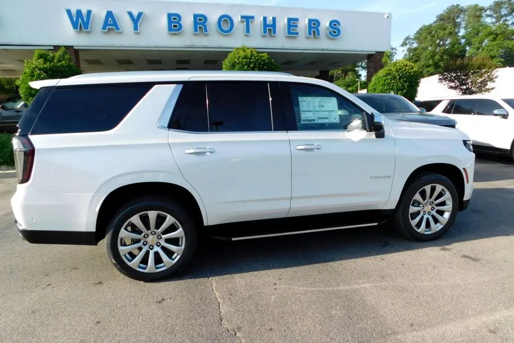 2025 Chevrolet Tahoe Premier photo 1