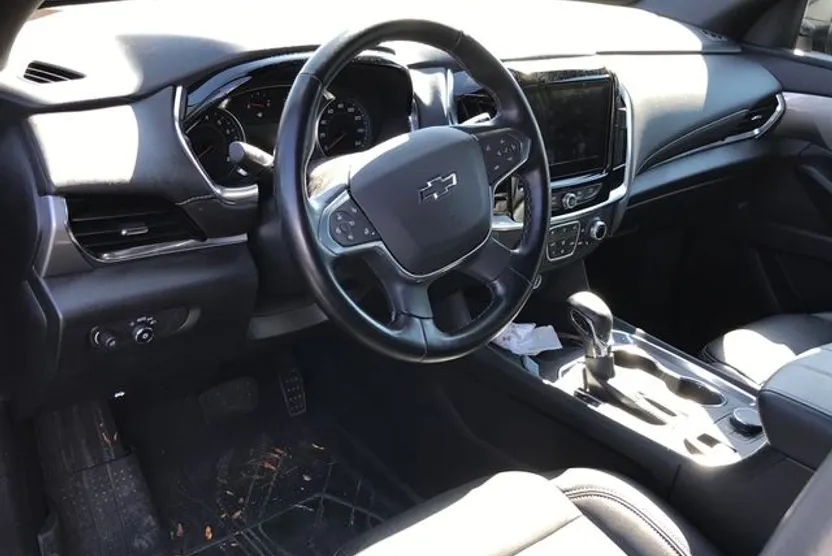 2023 Chevrolet Traverse Leather photo 1