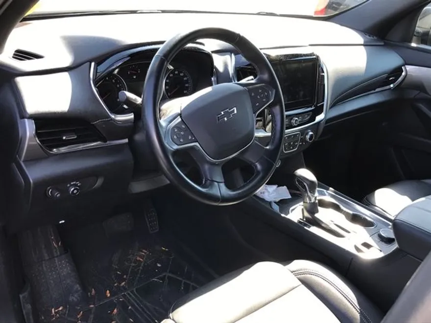 2023 Chevrolet Traverse Leather photo 1