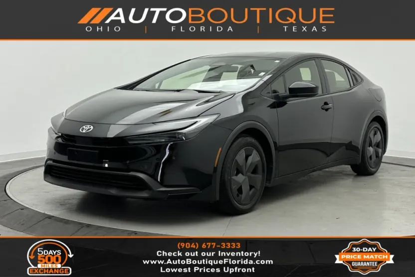 2025 Toyota Prius LE photo 1