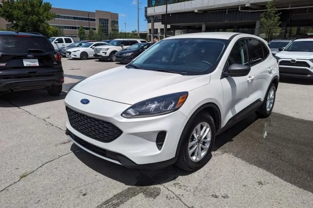 2022 Ford Escape SE photo 1