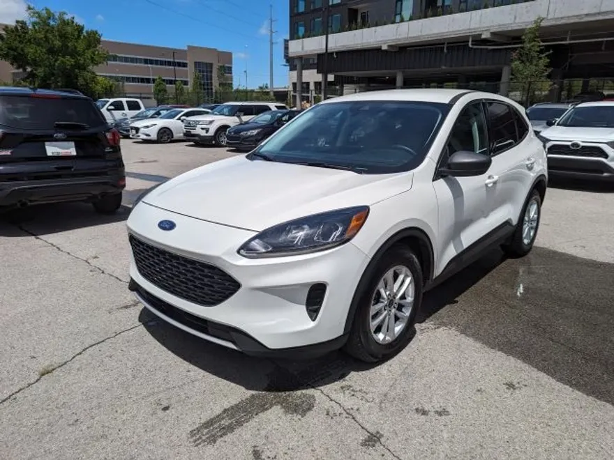 2022 Ford Escape SE photo 1