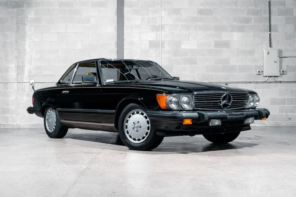 1988 Mercedes Benz 560 photo 1