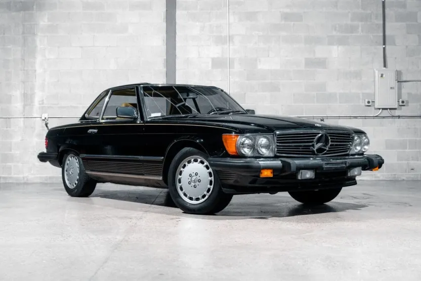 1988 Mercedes Benz 560 photo 1