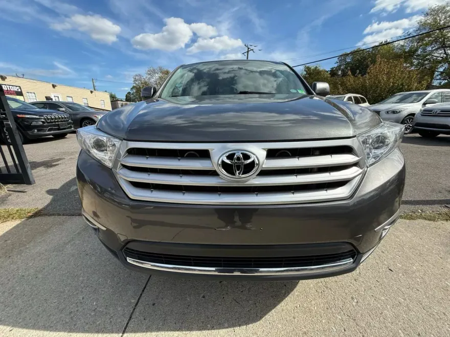 2012 Toyota Highlander SE Sport photo 1