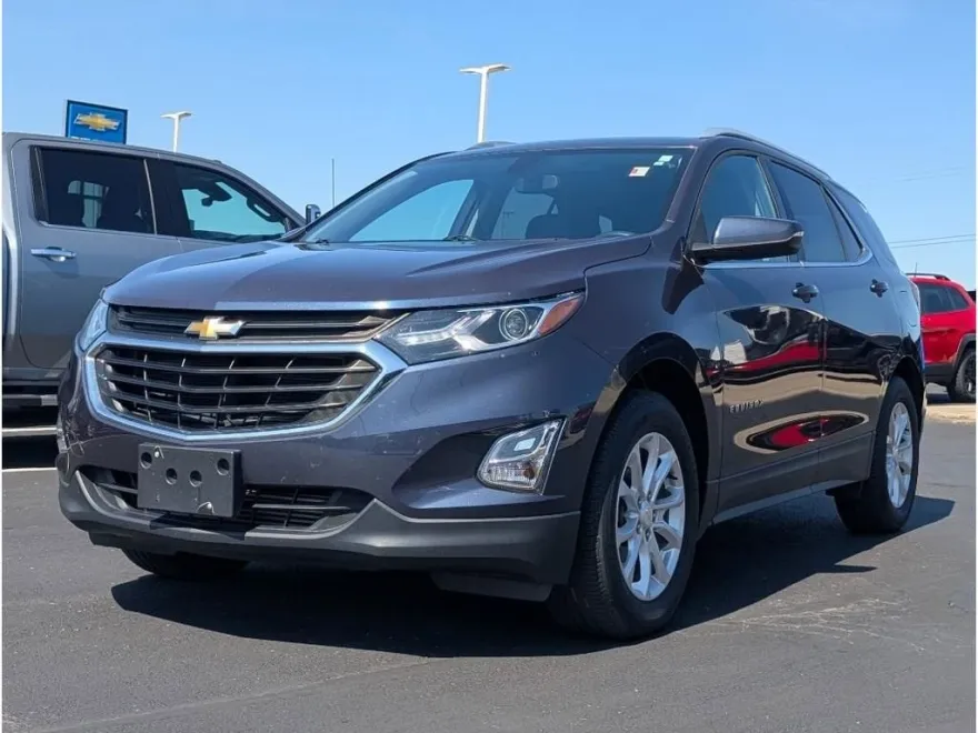 2019 Chevrolet Equinox LT photo 1