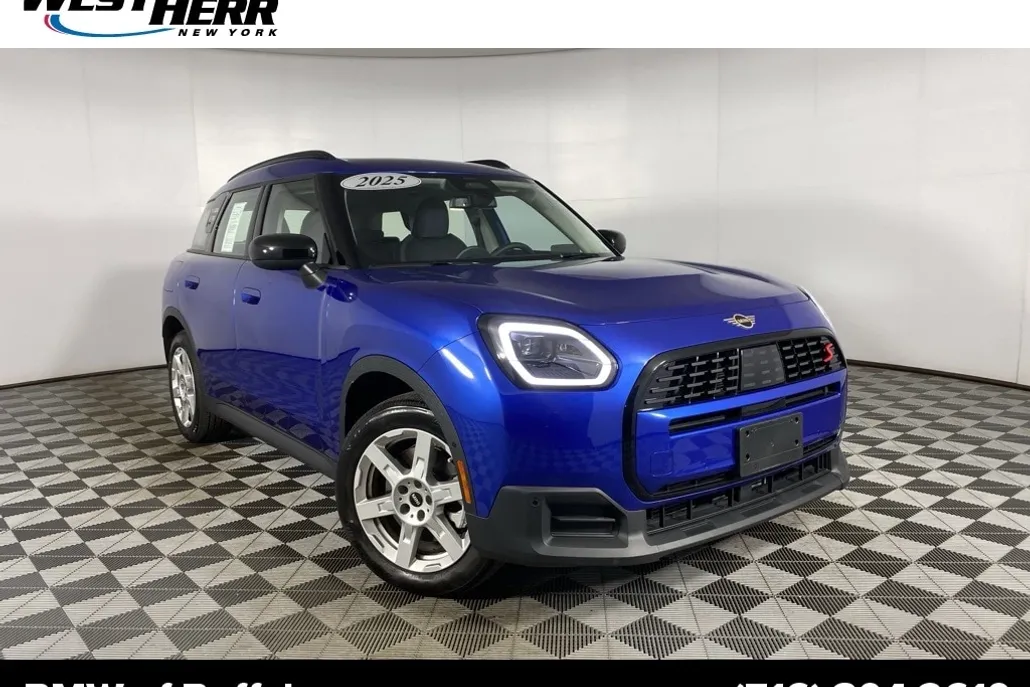 2025 Mini Cooper S ALL4 photo 1