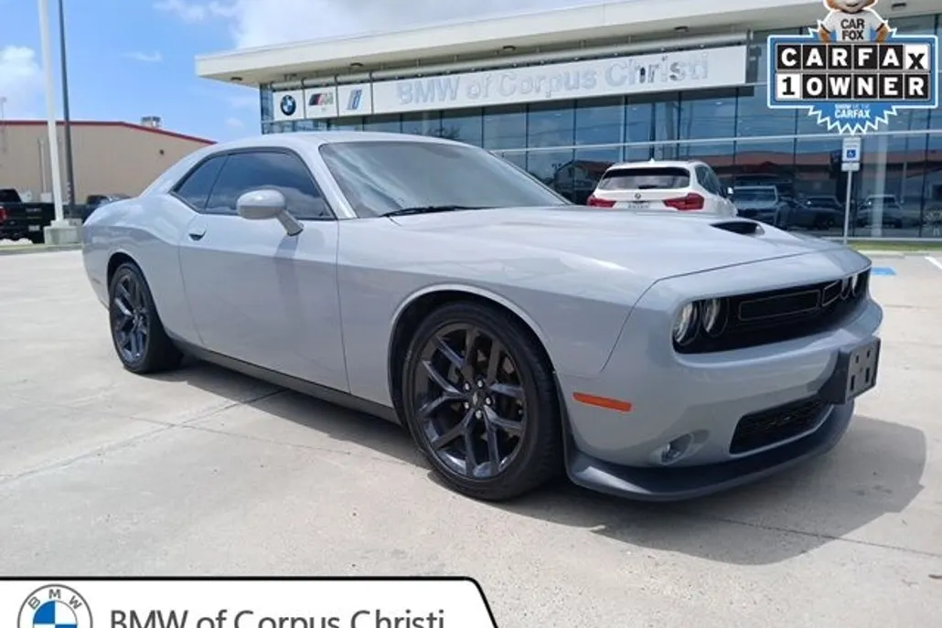2022 Dodge Challenger GT photo 1