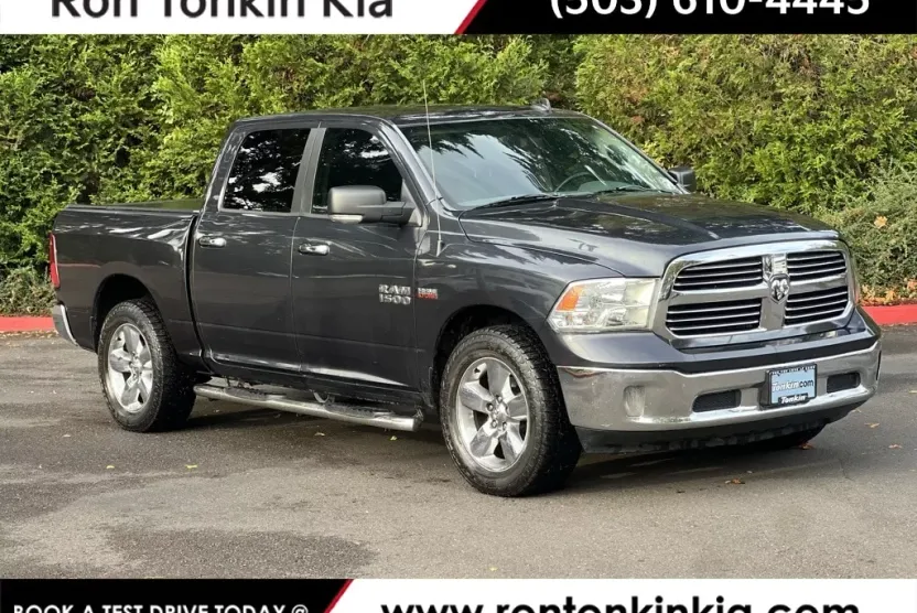 2015 Ram 1500 SLT photo 1
