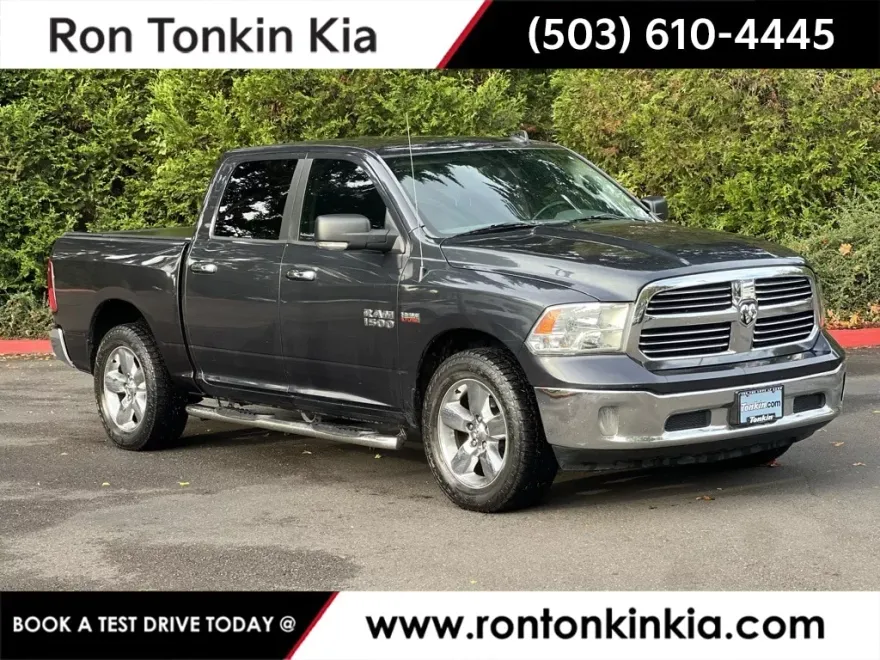 2015 Ram 1500 SLT photo 1