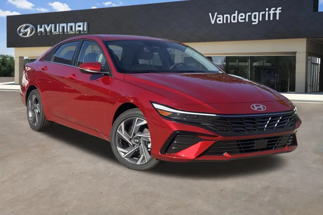 2025 Hyundai Elantra Limited photo 1