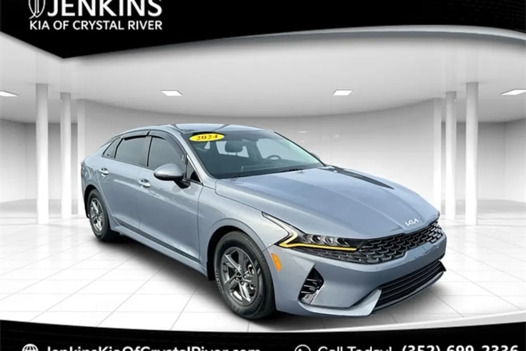 2024 Kia K5 LXS photo 1