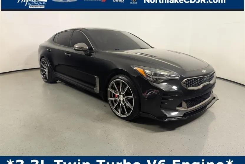 2020 Kia Stinger GT2 photo 1