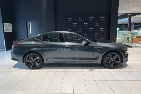 2023 Genesis G70 3.3T photo 2