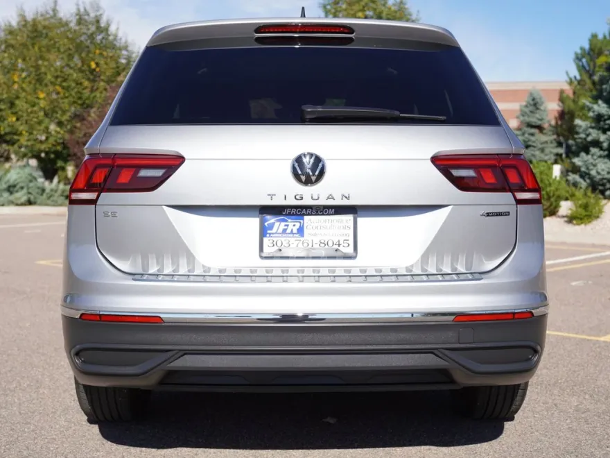 2022 Volkswagen Tiguan SE photo 1