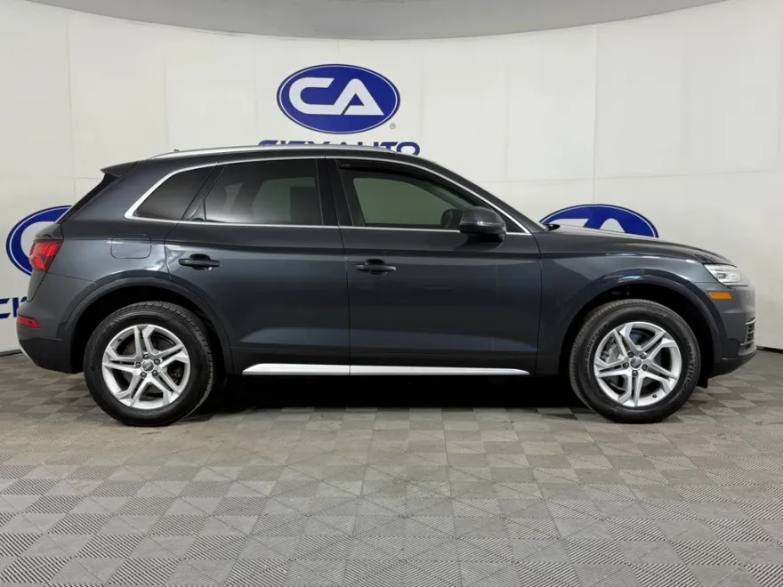 2019 Audi Q5 Premium photo 1