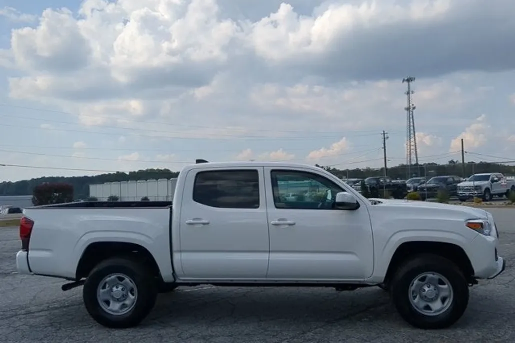 2023 Toyota Tacoma SR photo 1