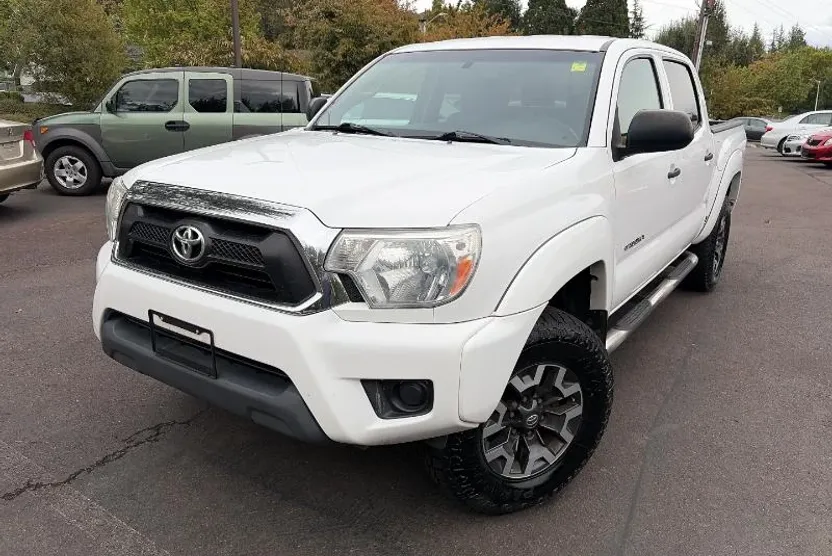 2015 Toyota Tacoma PreRunner Double Cab photo 1