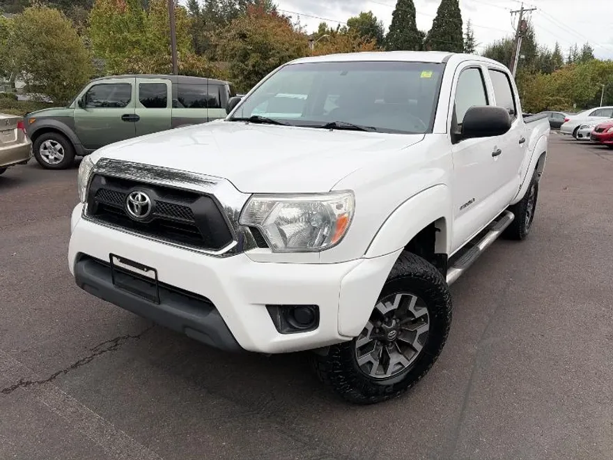 2015 Toyota Tacoma PreRunner Double Cab photo 1