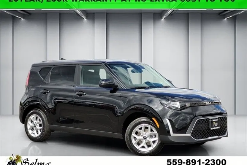 2025 Kia Soul LX photo 1