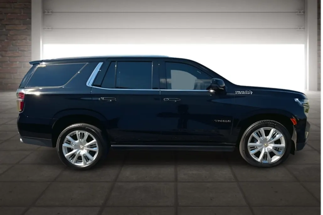 2021 Chevrolet Tahoe High Country photo 1