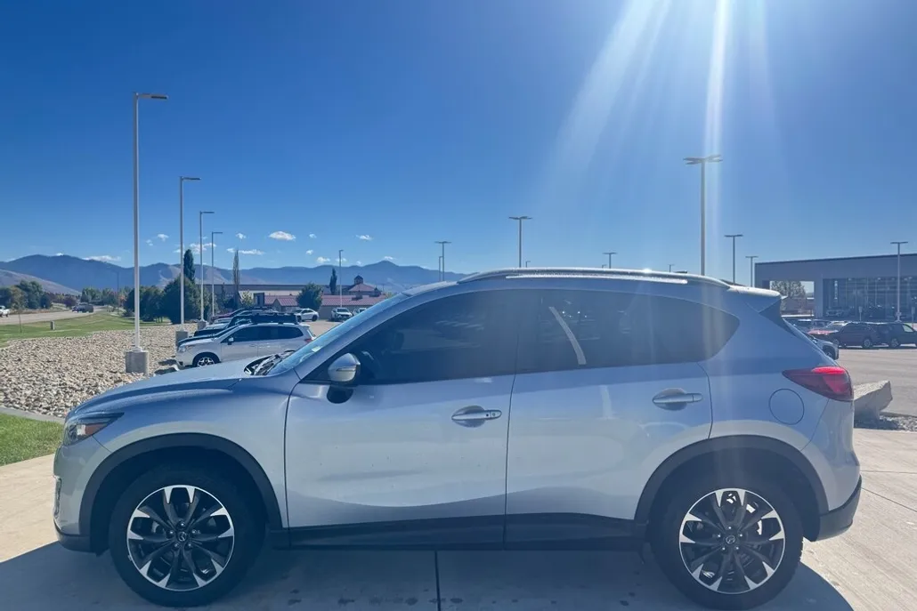 2016 Mazda CX-5 Grand Touring photo 1