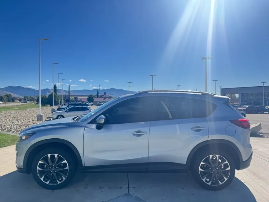 2016 Mazda CX-5 Grand Touring photo 1