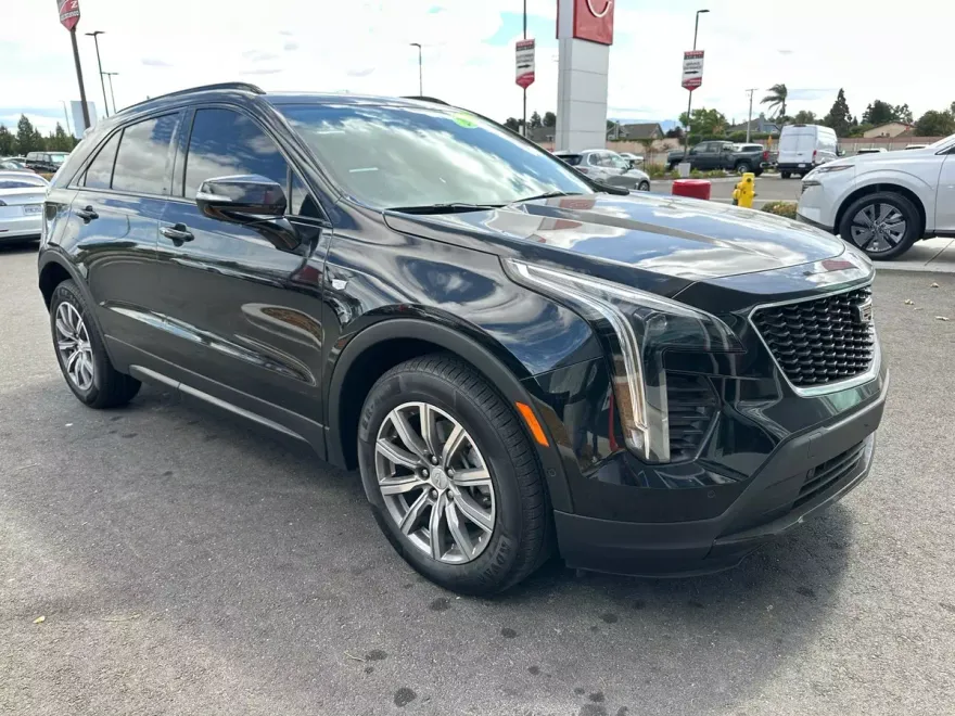 2022 Cadillac XT4 Sport photo 1