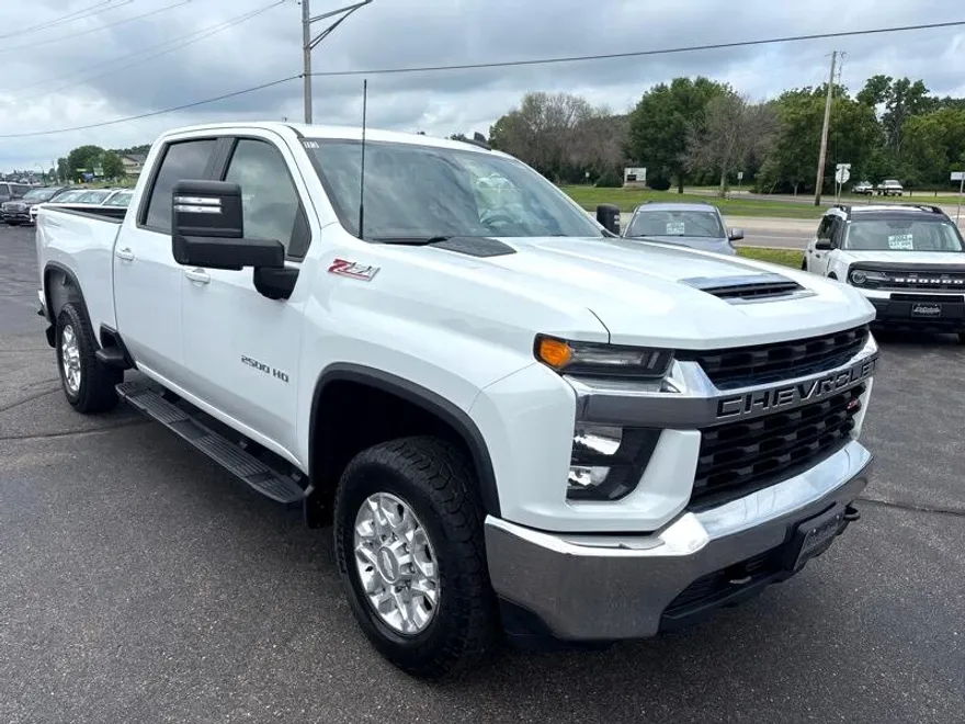 2020 Chevrolet Silverado 2500HD LT photo 1