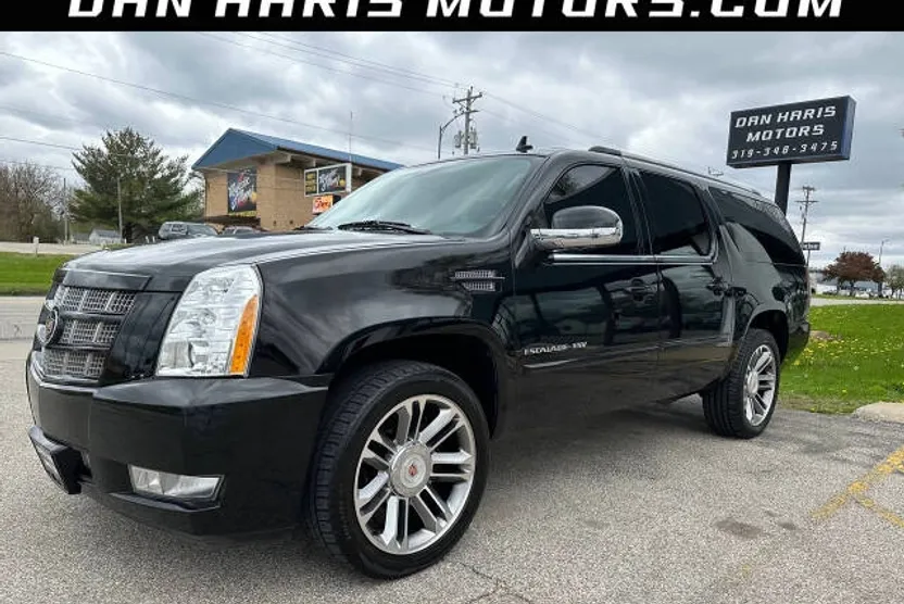 2013 Cadillac Escalade ESV Premium photo 1