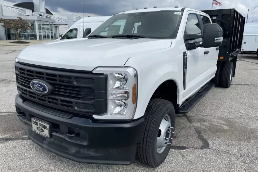 2024 Ford F-350 XL photo 1