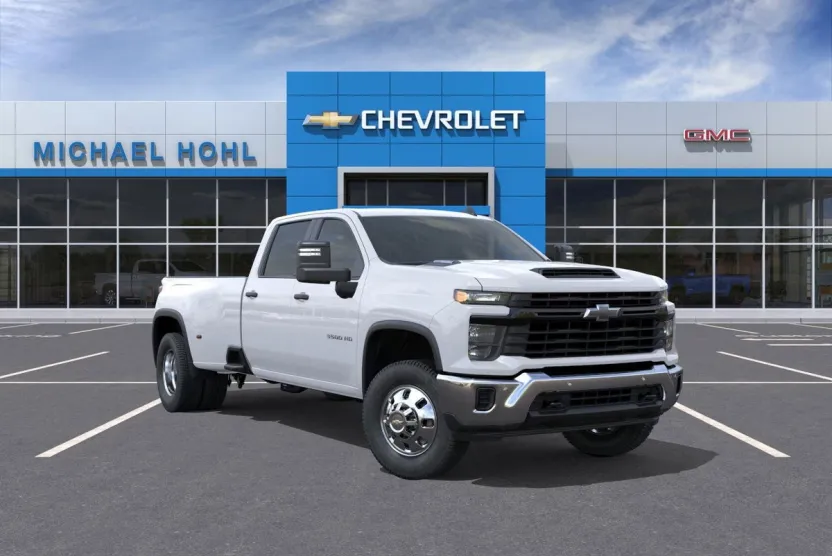 2025 Chevrolet Silverado 3500HD photo 1
