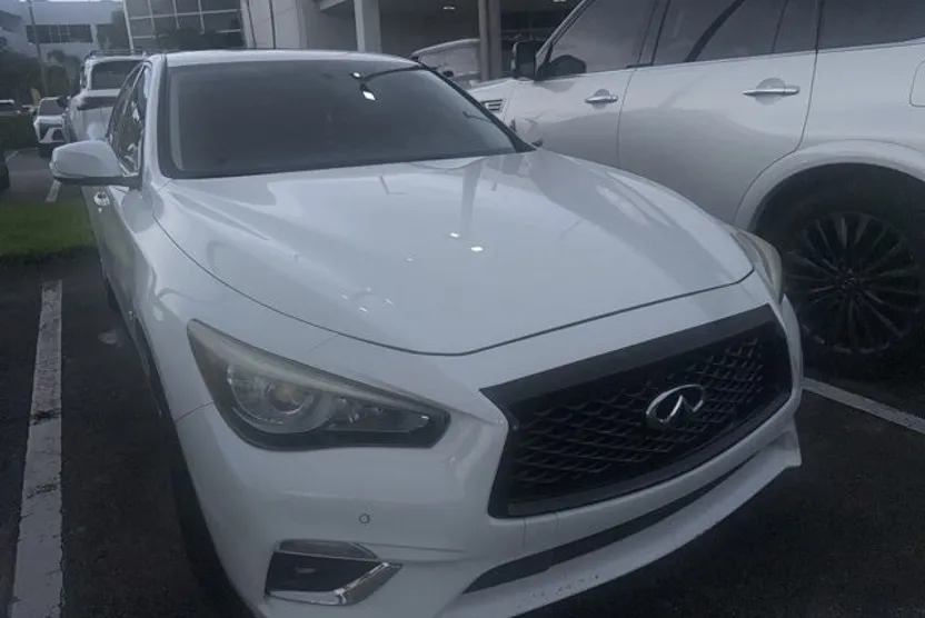 2018 Infiniti Q50 3.0t LUXE photo 1