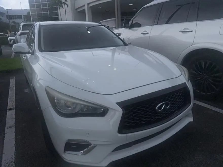 2018 Infiniti Q50 3.0t LUXE photo 1