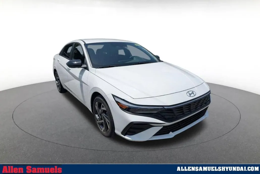 2025 Hyundai Elantra SEL Sport photo 1