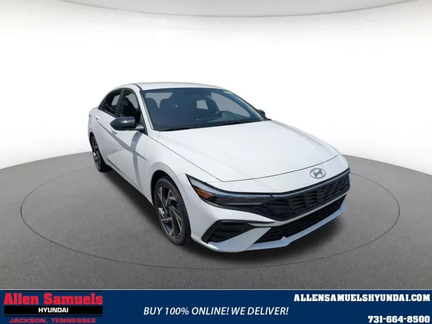 2025 Hyundai Elantra SEL Sport photo 1