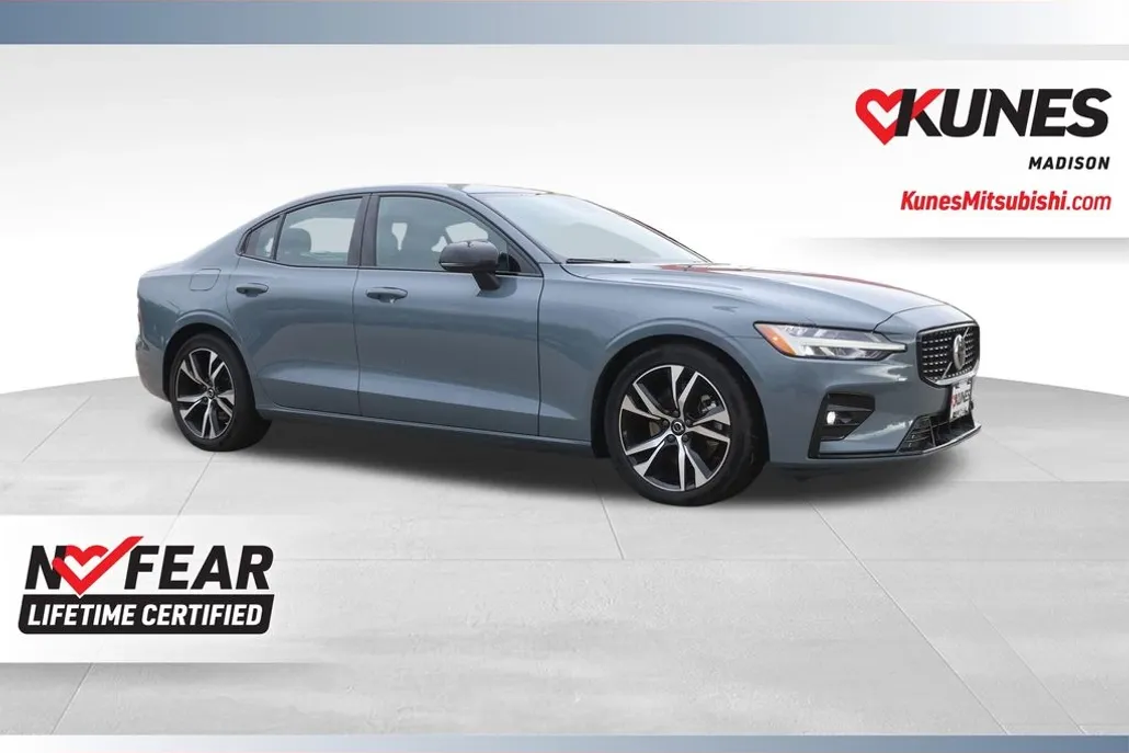 2024 Volvo S60 B5 Core photo 1
