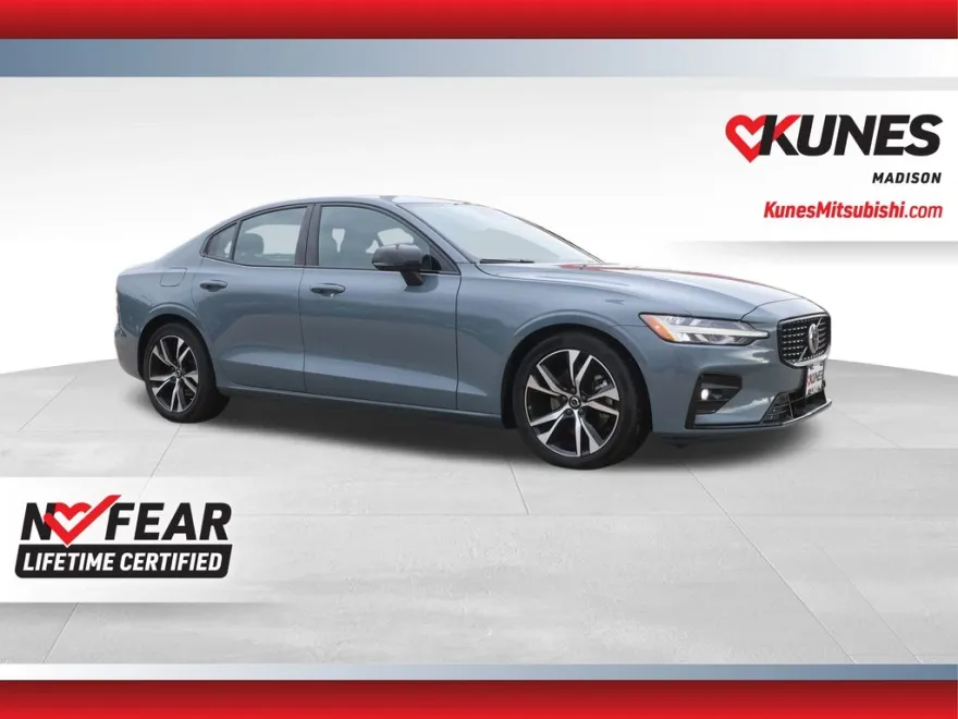 2024 Volvo S60 B5 Core photo 1