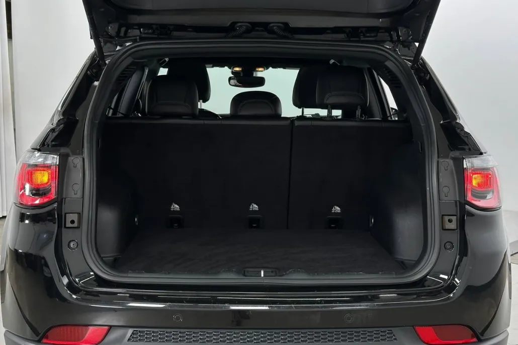 2024 Jeep Compass Trailhawk photo 1