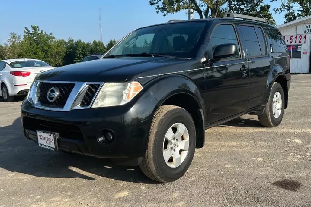 2012 Nissan Pathfinder S photo 1